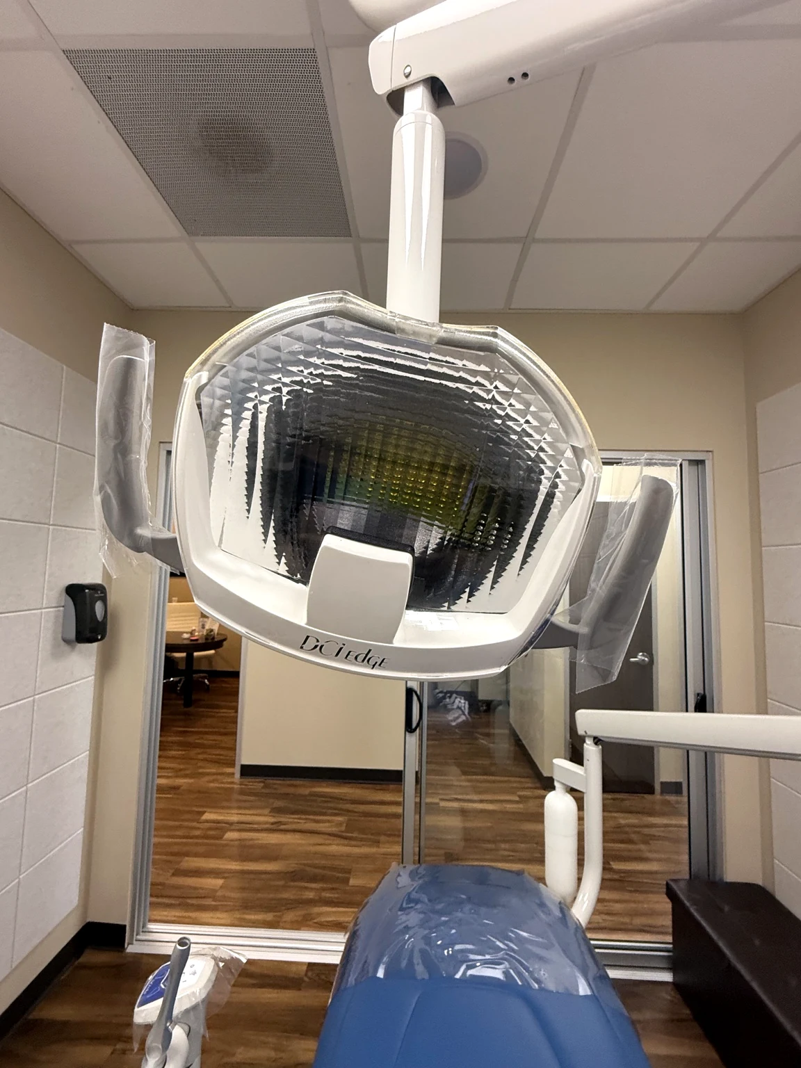 Dental light service